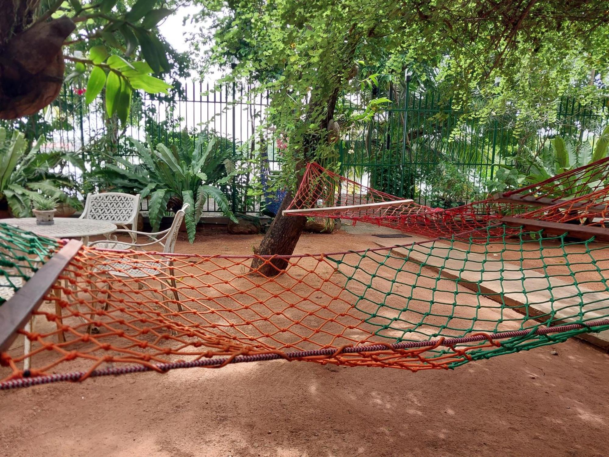 Lake Wave Hotel Anuradhapura Luaran gambar