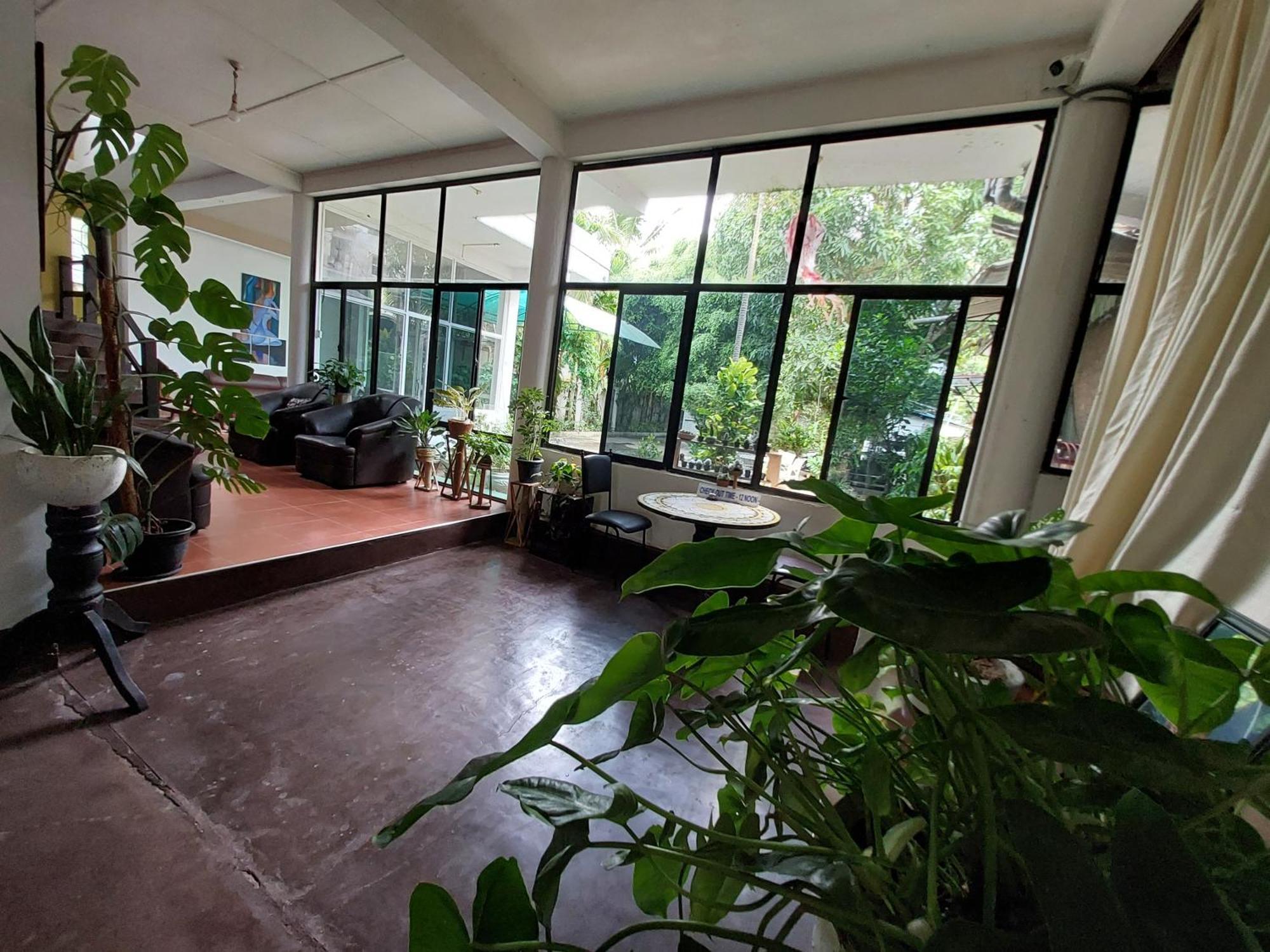 Lake Wave Hotel Anuradhapura Luaran gambar