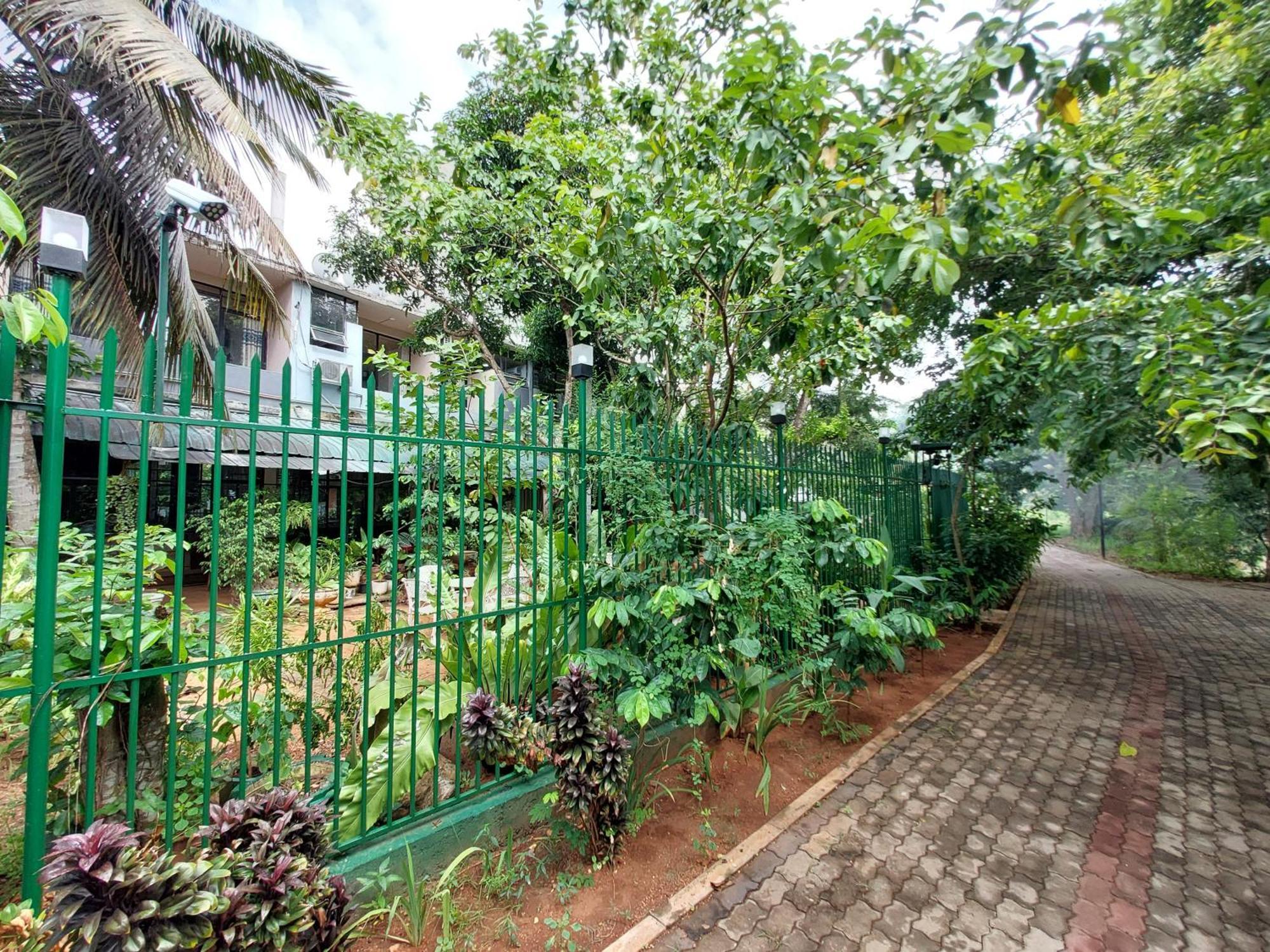 Lake Wave Hotel Anuradhapura Luaran gambar