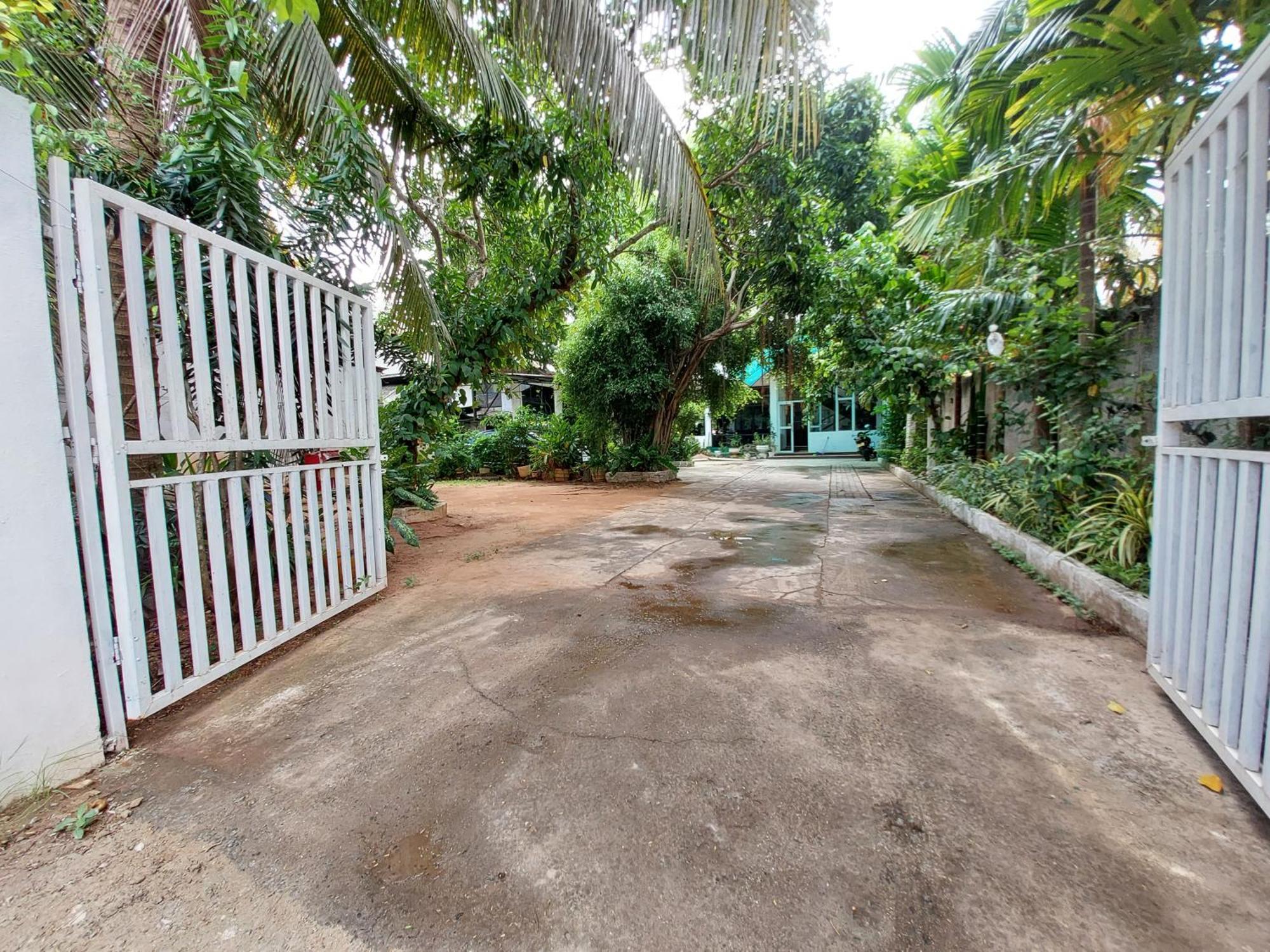 Lake Wave Hotel Anuradhapura Luaran gambar