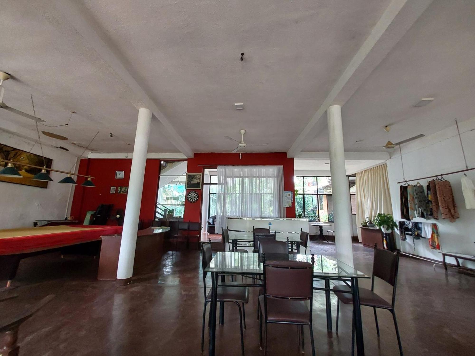 Lake Wave Hotel Anuradhapura Luaran gambar