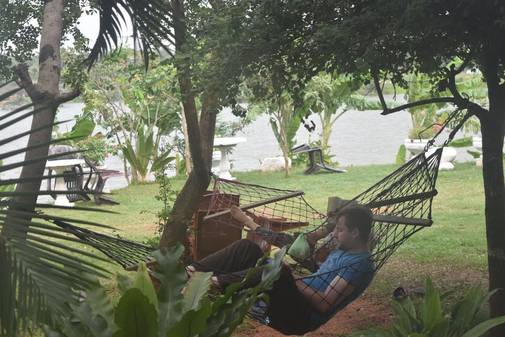 Lake Wave Hotel Anuradhapura Luaran gambar