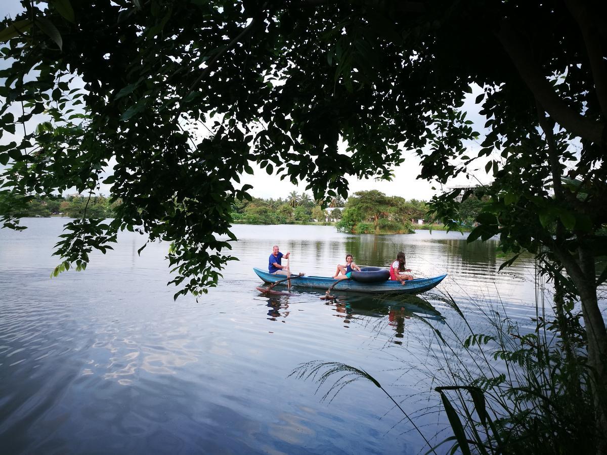 Lake Wave Hotel Anuradhapura Luaran gambar
